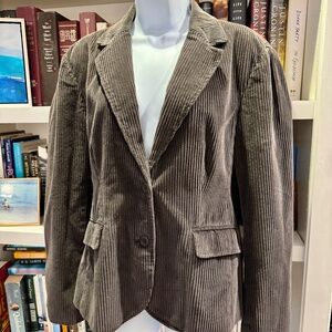 EUC Garnet Hill 2 button corduroy blazer, Size 12, in Truffle Brown